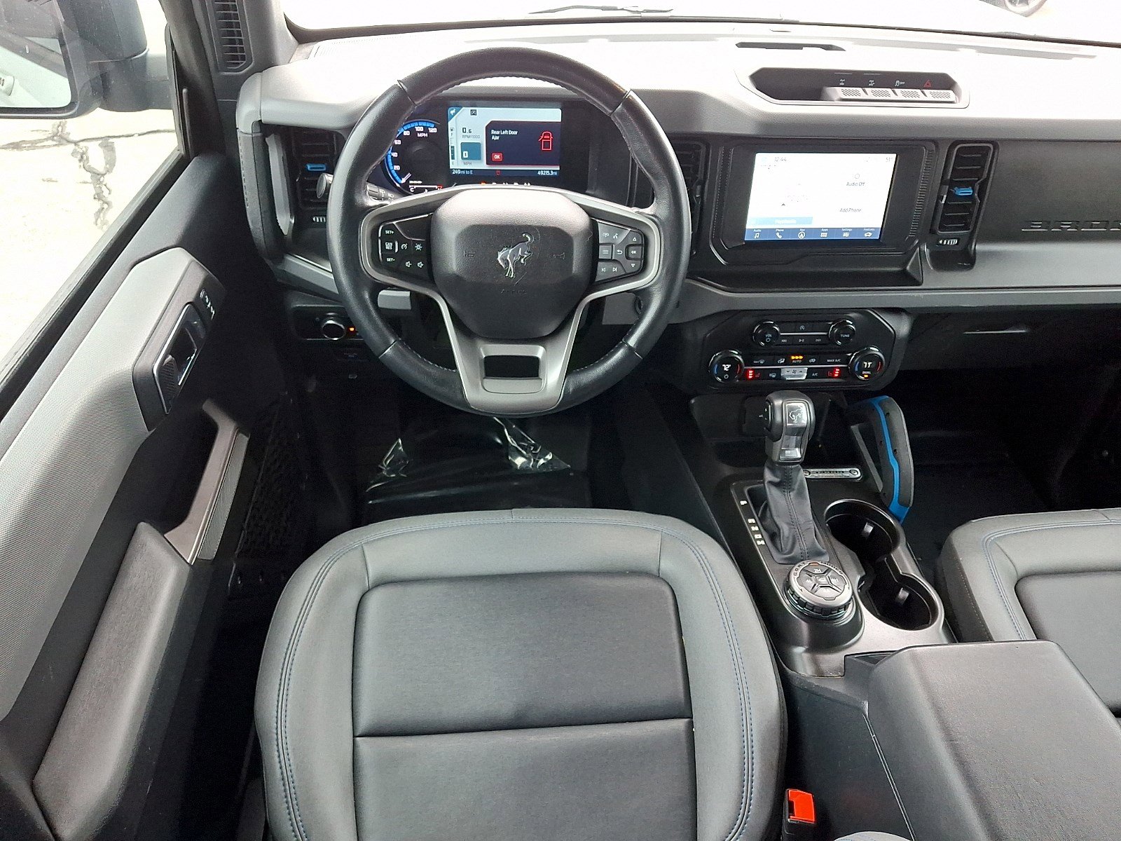 Certified 2023 Ford Bronco Black Diamond image 9