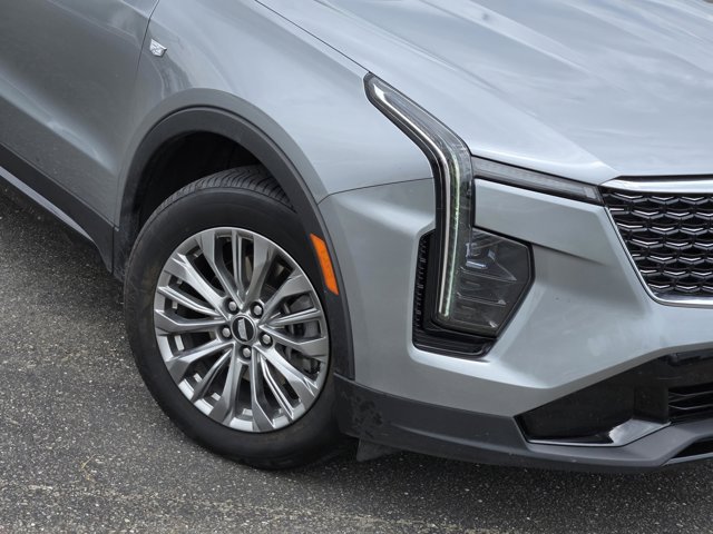 Used 2025 Cadillac XT4 Premium Luxury FWD image 9