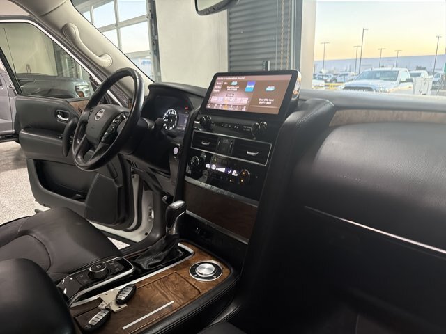 Used 2022 Nissan Armada SL w/ Captain's Chairs Package RWD image 18