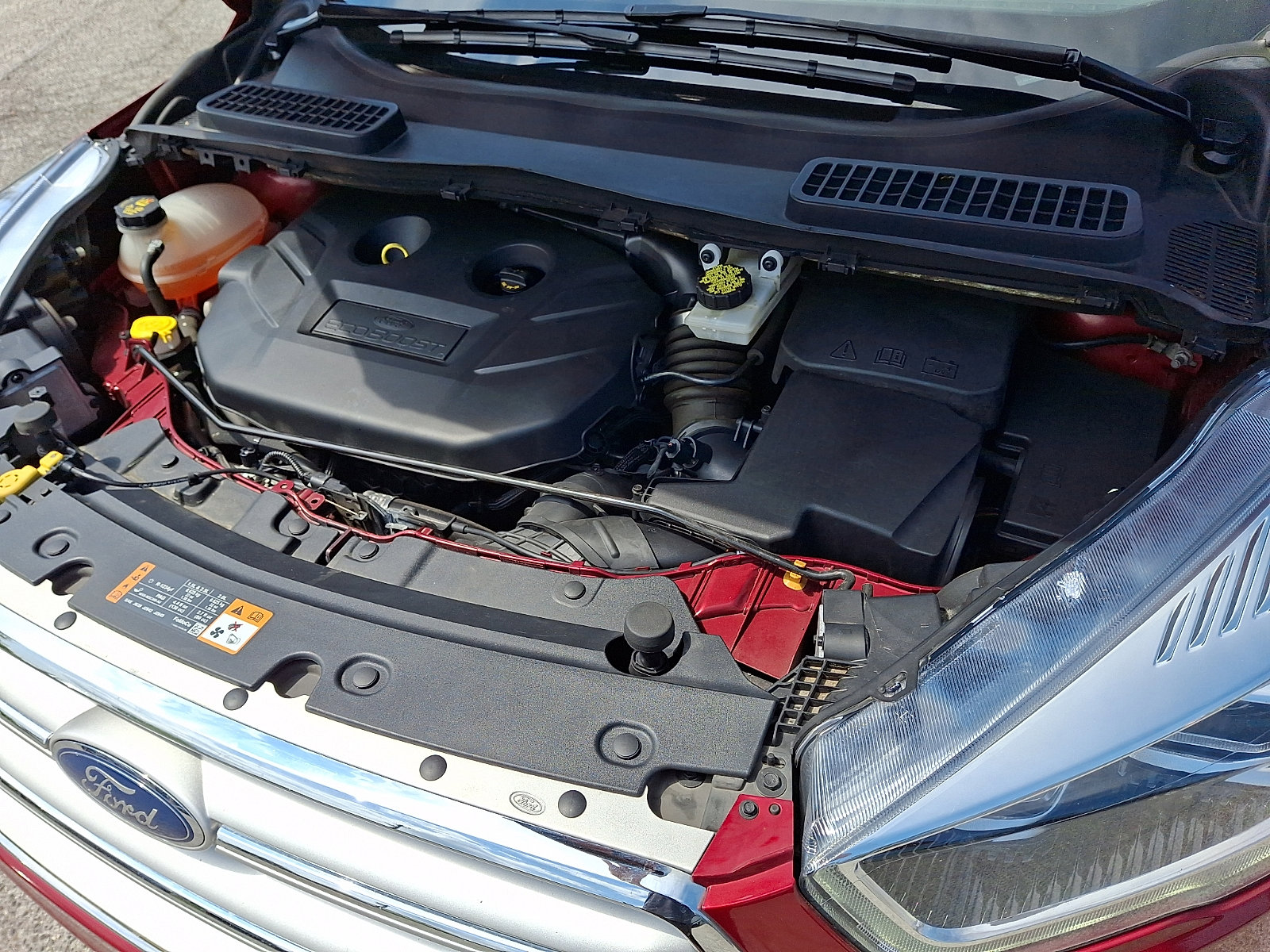 Certified 2019 Ford Escape Titanium AWD/4WD image 30