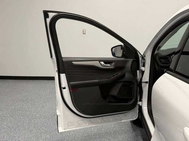 Certified 2022 Ford Escape SEL AWD/4WD image 13