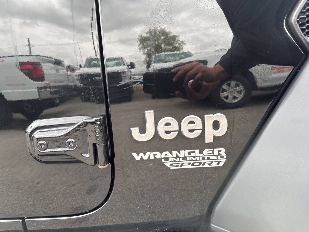 Used 2019 Jeep Wrangler Unlimited Sport S AWD/4WD image 15