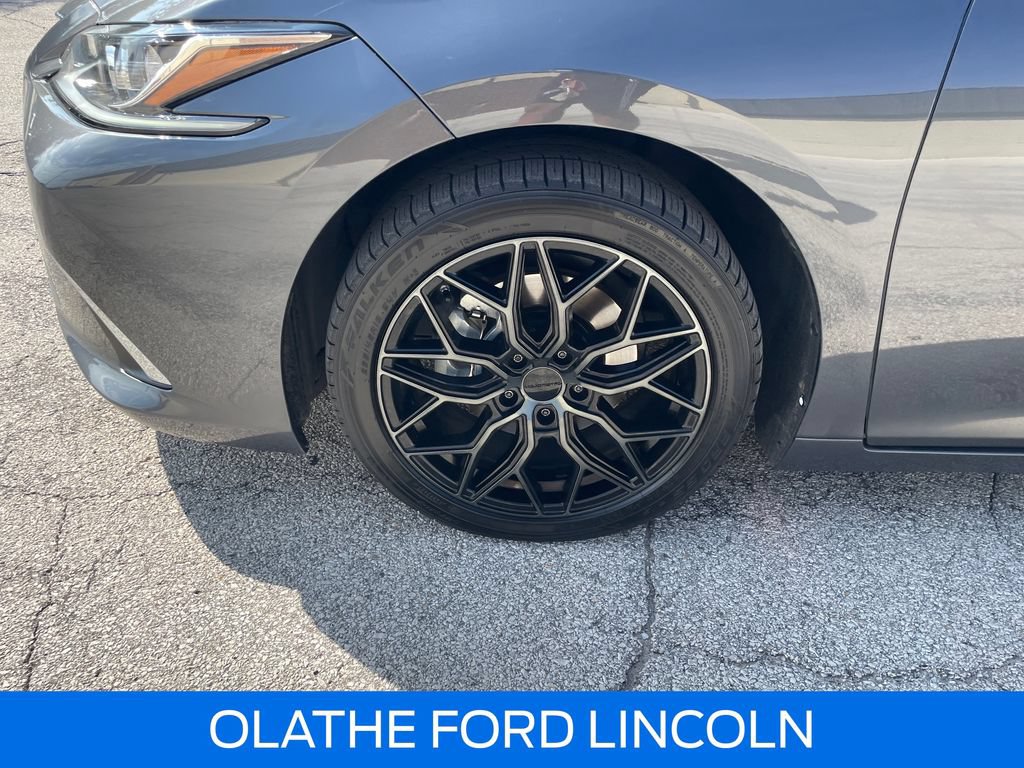 Used 2022 Lexus ES 300h w/ Accessory Package 2 FWD image 28