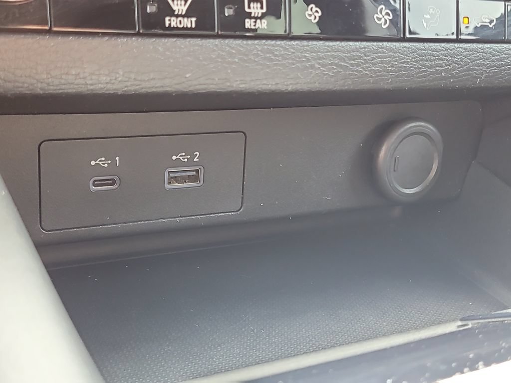 Used 2024 Mitsubishi Outlander ES FWD image 21