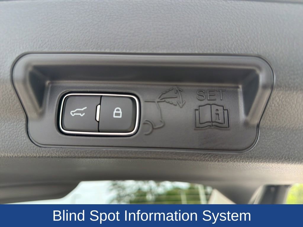 Certified 2026 Ford Explorer Active image 8