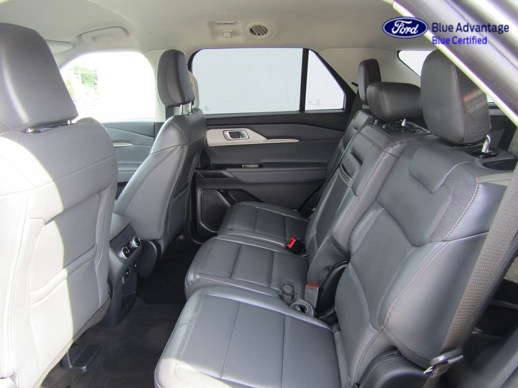 Certified 2025 Ford Explorer Active w/ Active Comfort Package AWD/4WD image 18