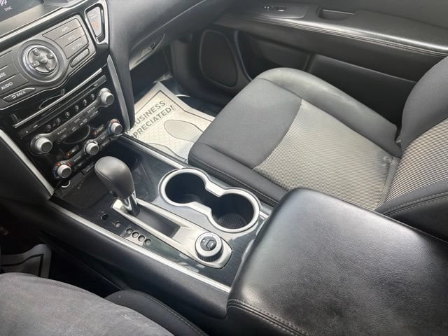 Used 2019 Nissan Pathfinder S AWD/4WD image 37
