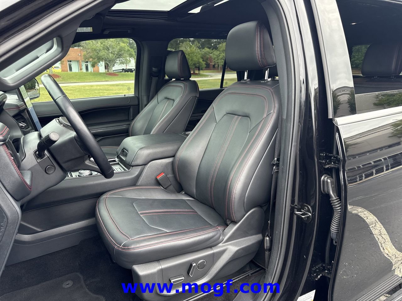 Certified 2023 Ford Expedition Limited AWD/4WD image 18