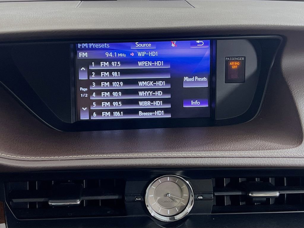 Used 2018 Lexus ES 350 w/ Navigation System Package image 17