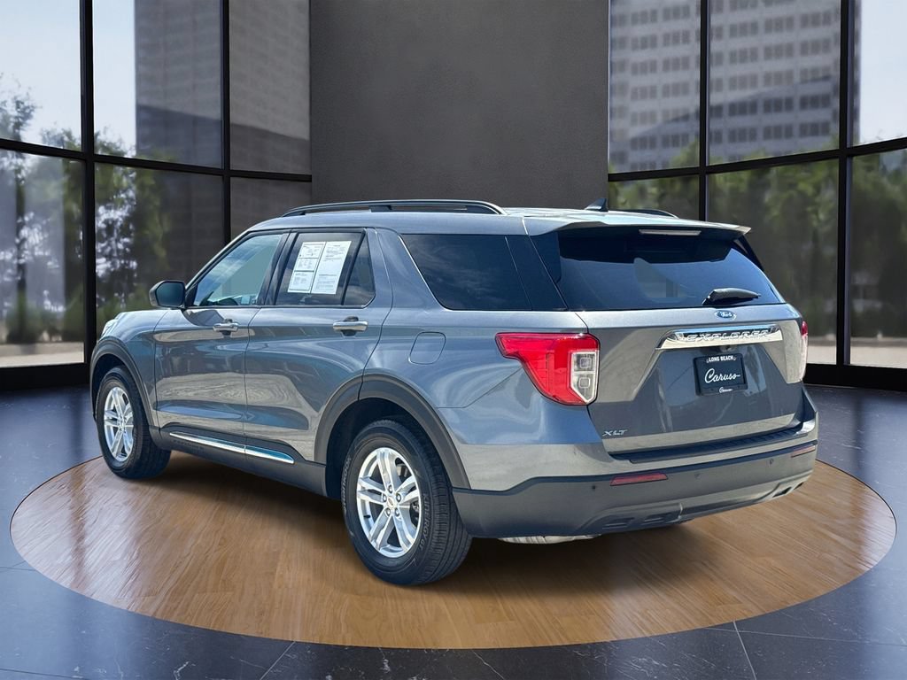Certified 2023 Ford Explorer XLT RWD image 5