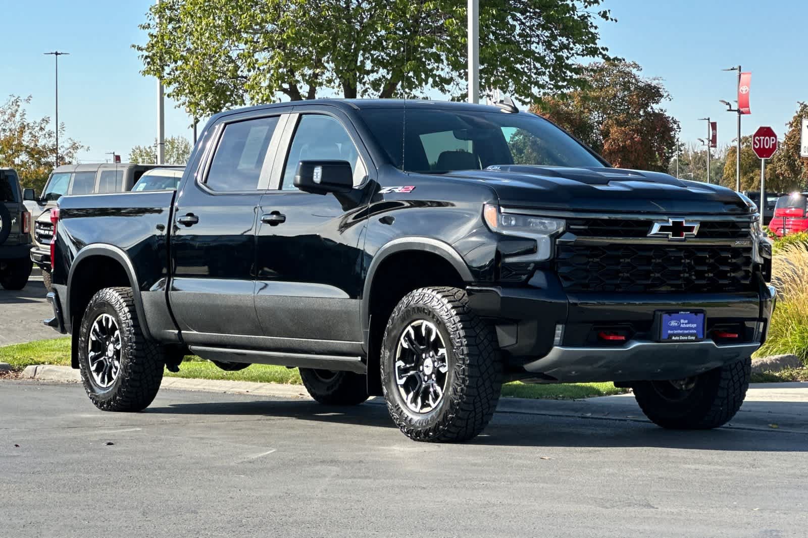 Used 2022 Chevrolet Silverado 1500 ZR2 w/ Technology Package AWD/4WD image 9