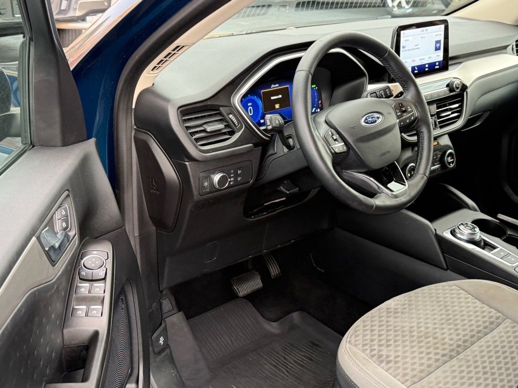 Certified 2020 Ford Escape SE Sport image 10