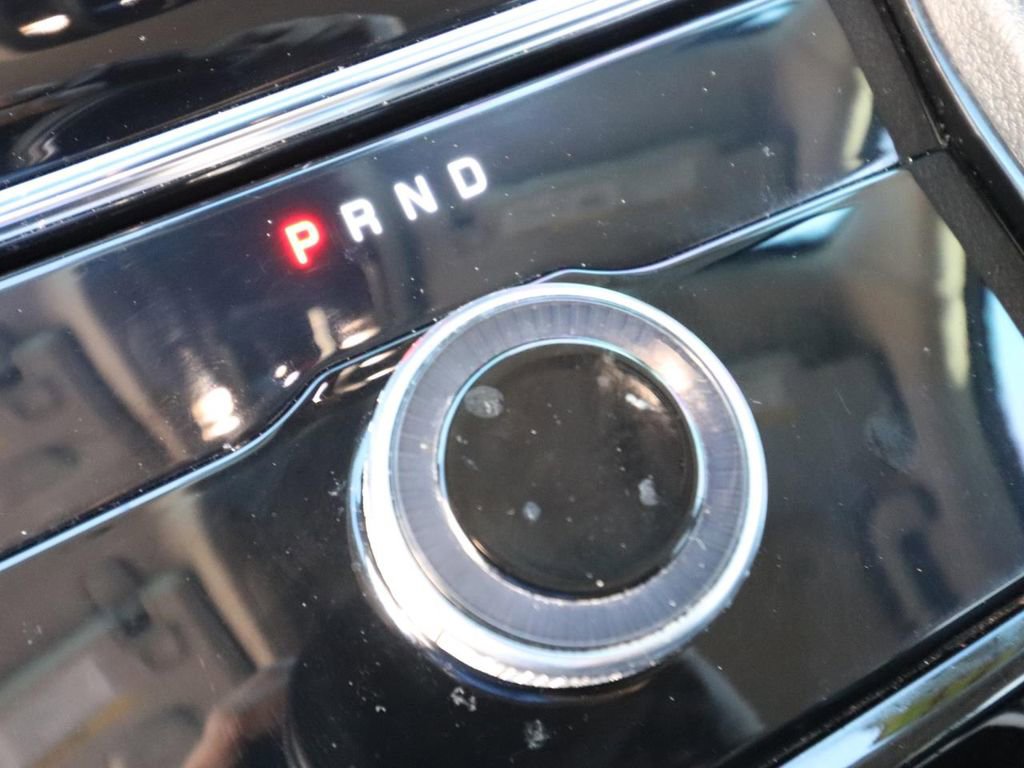 Used 2023 Jeep Grand Cherokee Limited w/ Black Appearance Package image 23