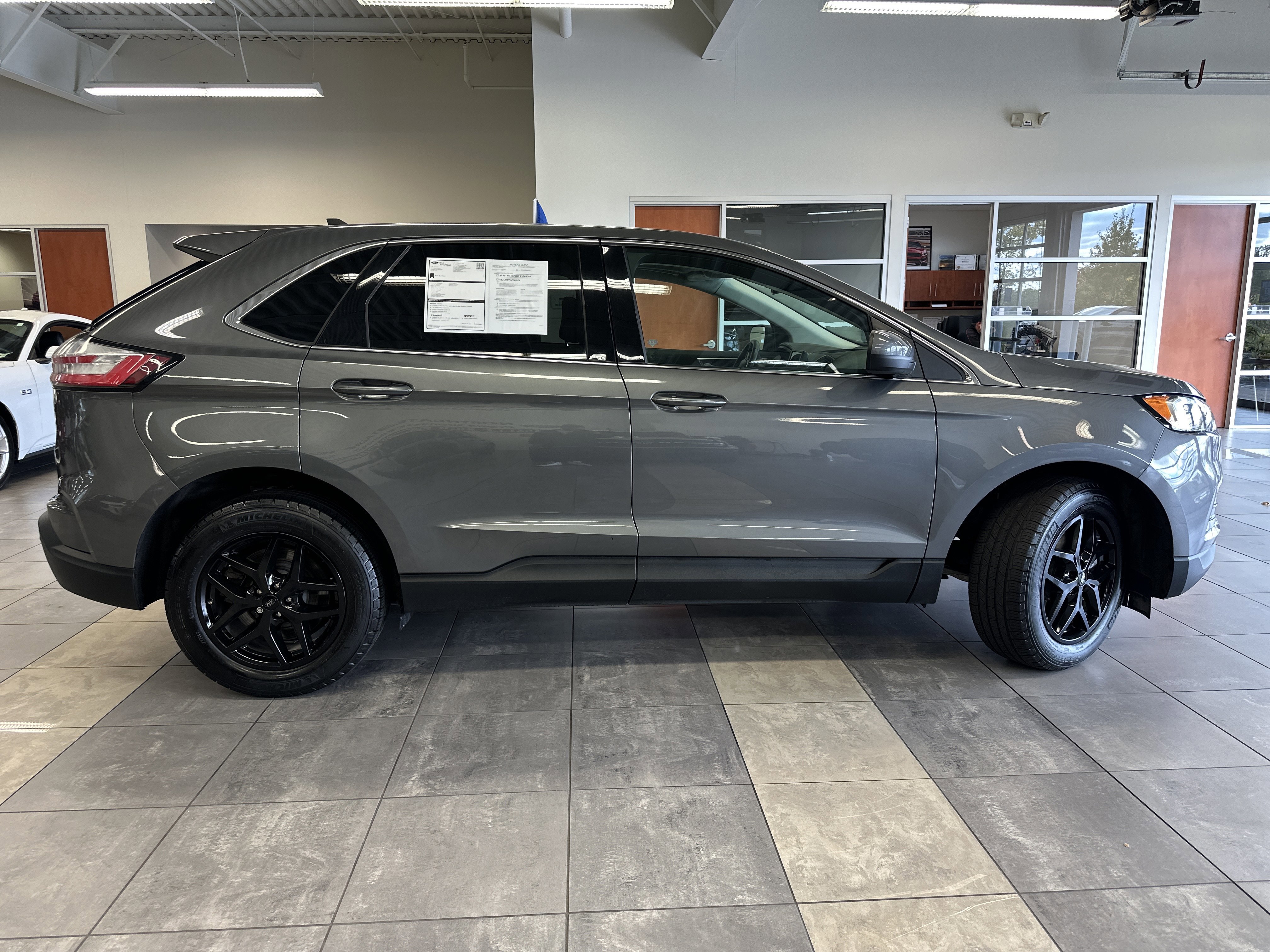 Certified 2023 Ford Edge SEL w/ Convenience Package image 6