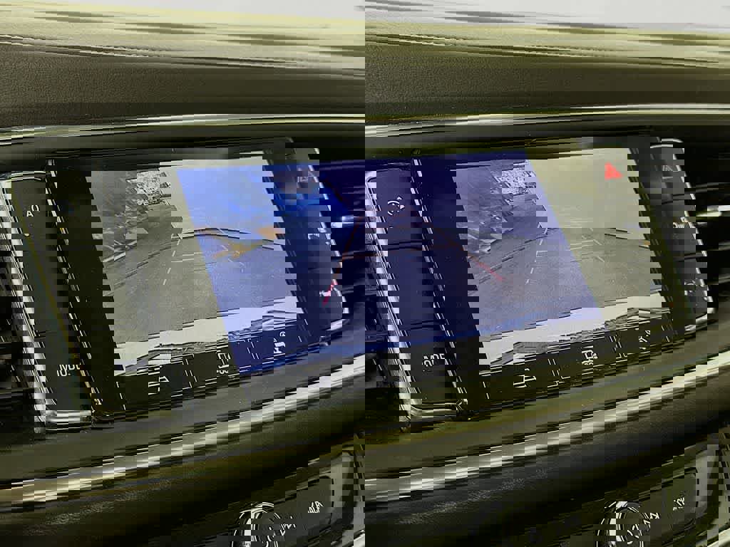 Used 2023 Buick Enclave Essence w/ Sport Touring Edition image 27