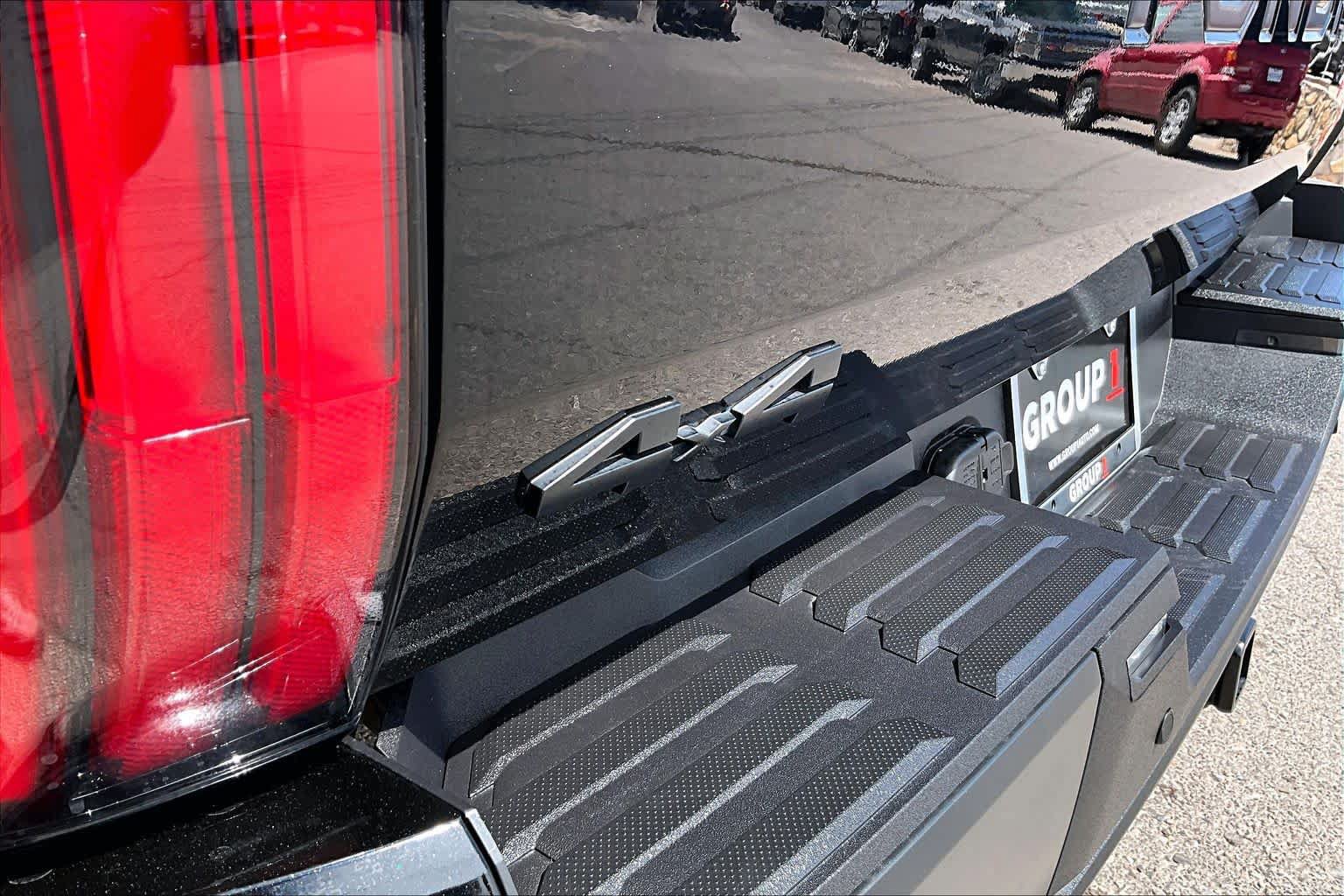 Used 2025 Toyota Tundra Limited AWD/4WD image 31