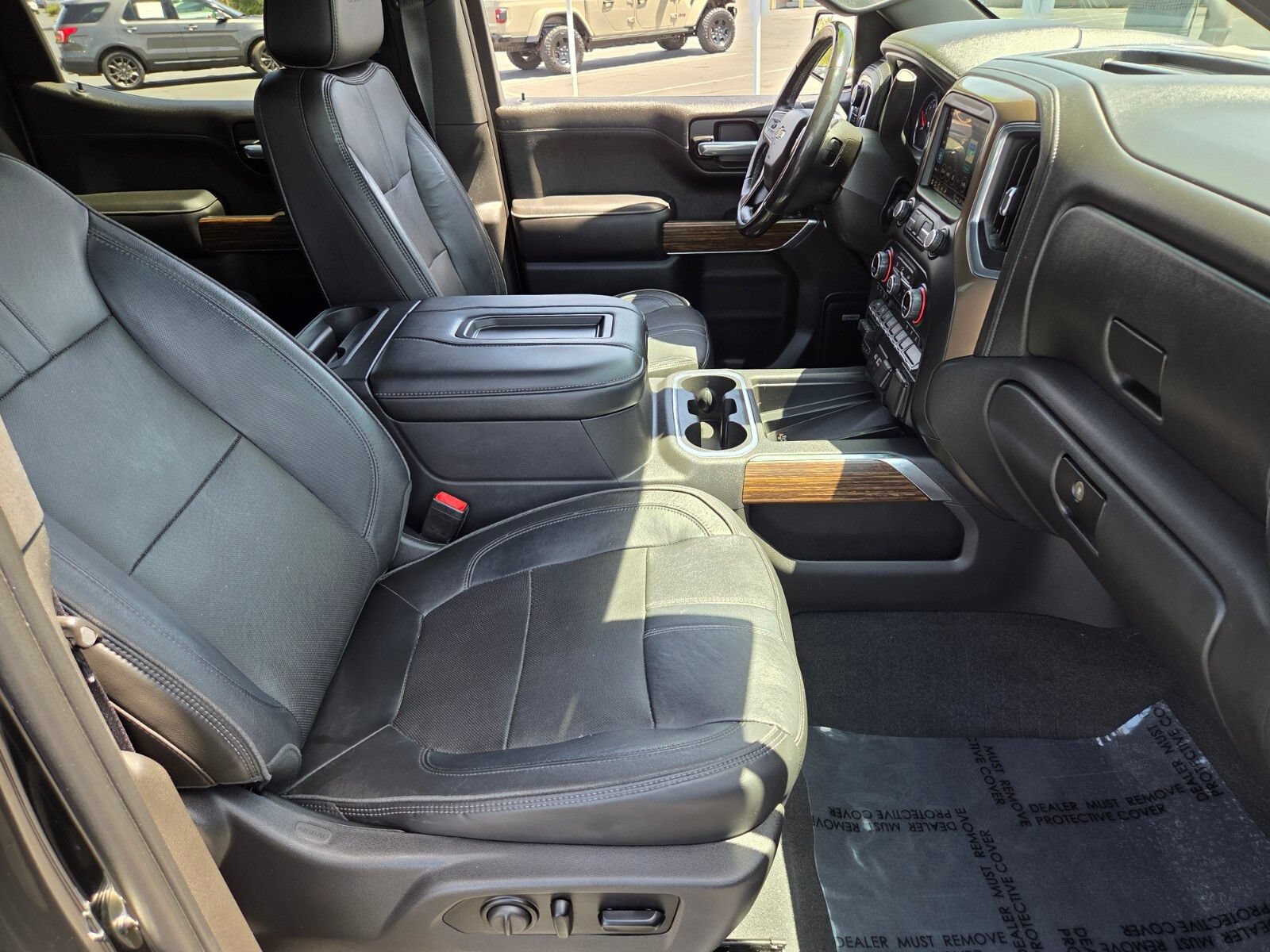 Used 2021 Chevrolet Silverado 1500 High Country w/ Technology Package AWD/4WD image 16