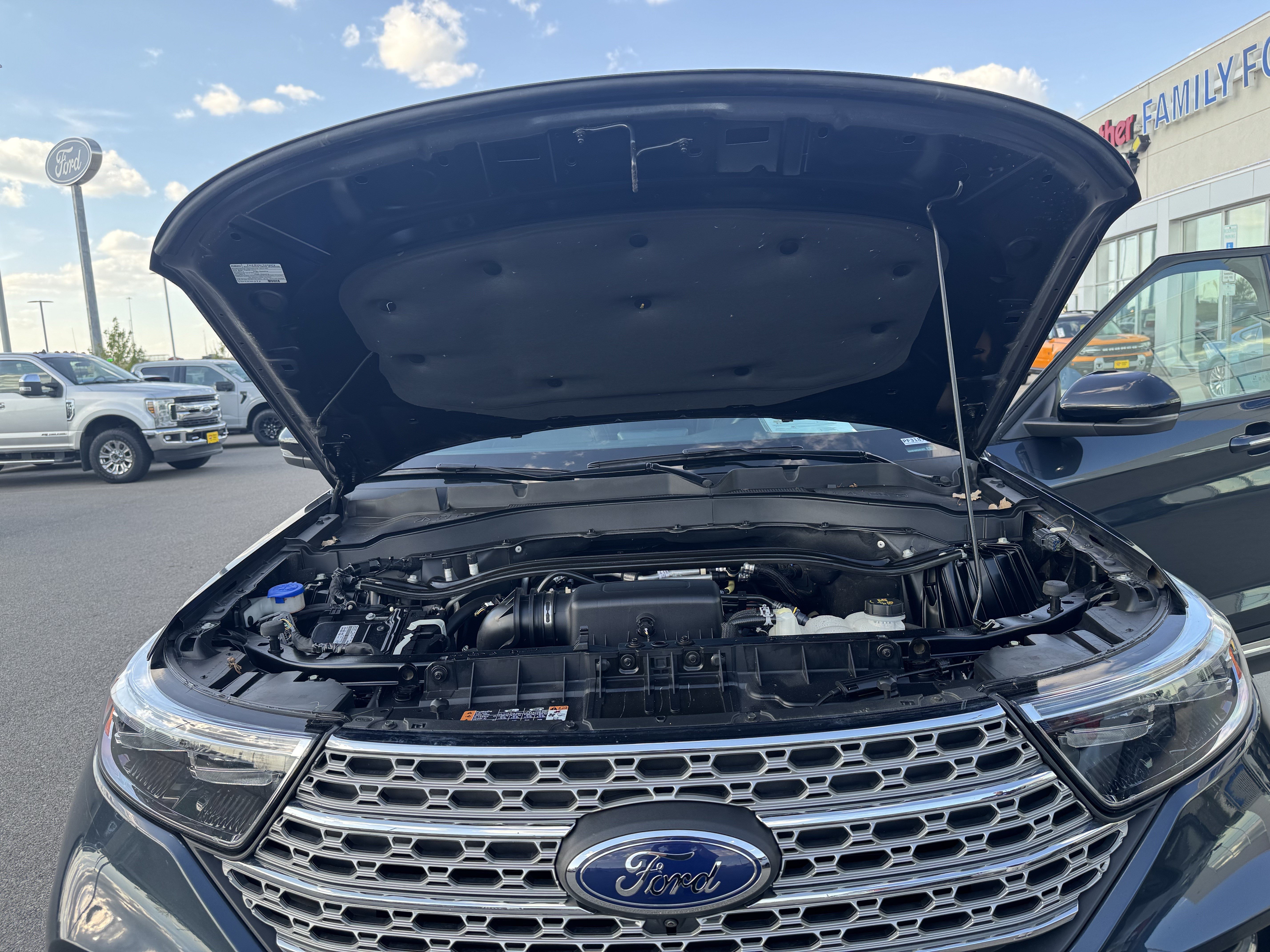Certified 2024 Ford Explorer Limited w/ Equipment Group 301A AWD/4WD image 11