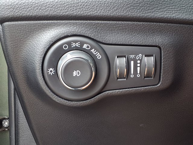 Used 2021 Jeep Compass Limited AWD/4WD image 16