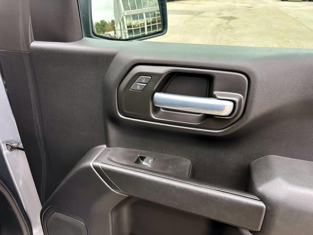 Used 2020 Chevrolet Silverado 1500 Custom w/ Custom Value Package image 12