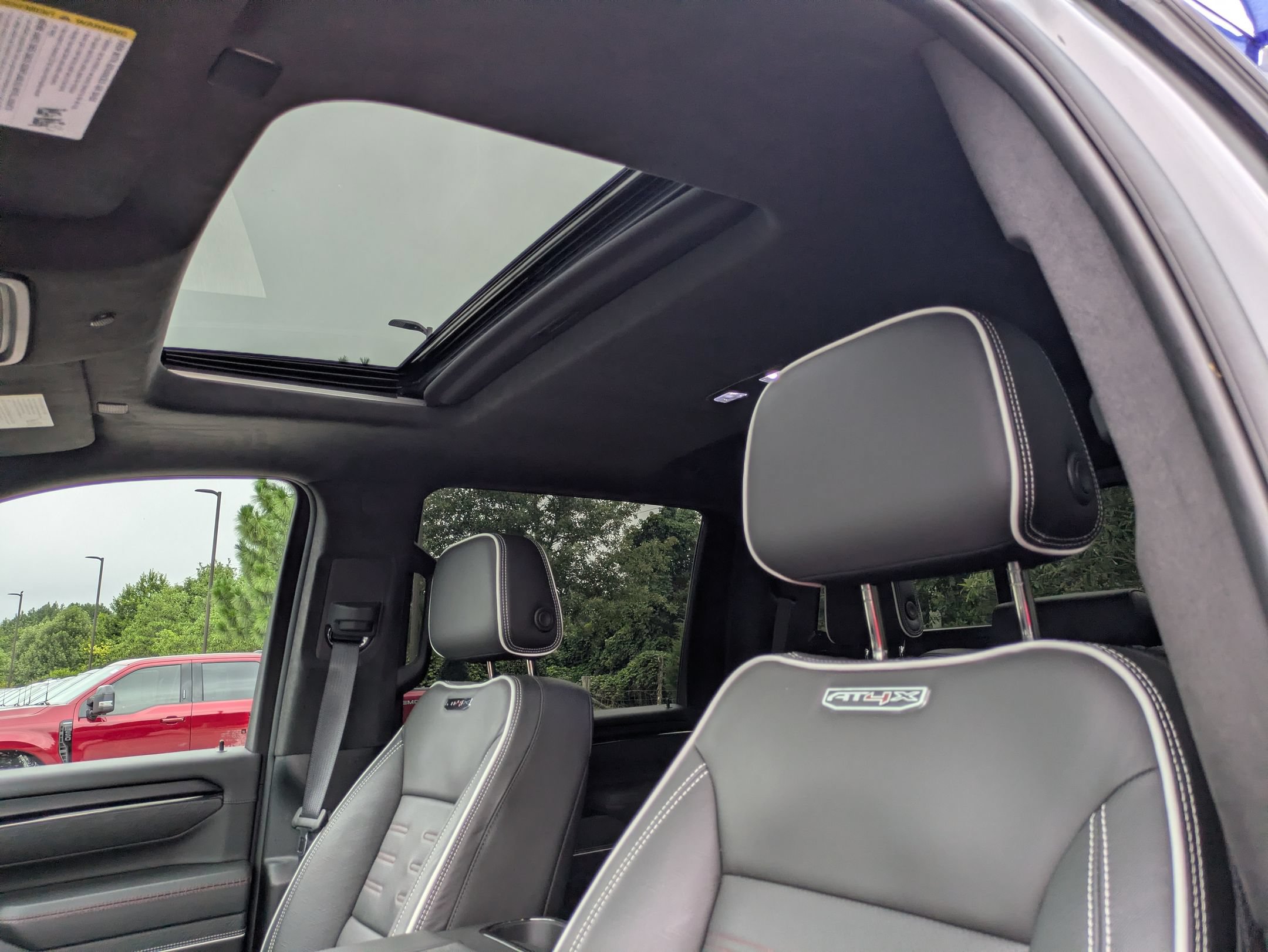 Used 2024 GMC Sierra 2500 AT4X AWD/4WD image 26