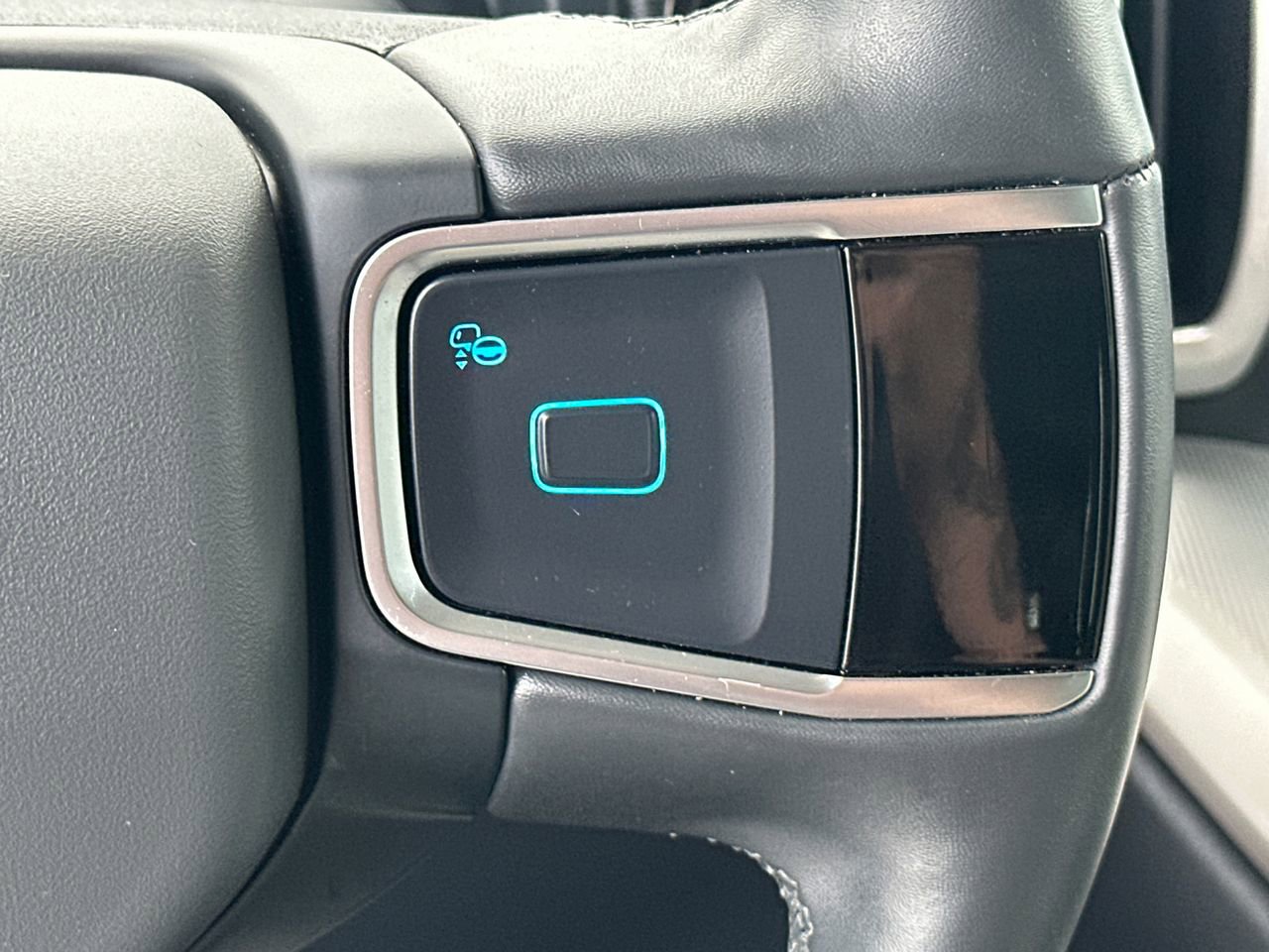 Certified 2025 Ford Expedition Max Active RWD image 28