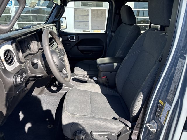Used 2024 Jeep Wrangler Unlimited AWD/4WD image 12