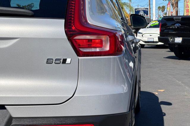 Used 2023 Volvo XC40 B5 Ultimate w/ Protection Package Premier image 34