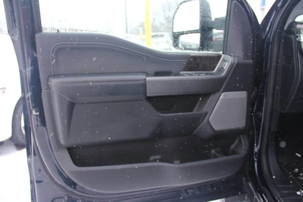 Certified 2025 Ford F350 Lariat w/ Lariat Ultimate Package image 31