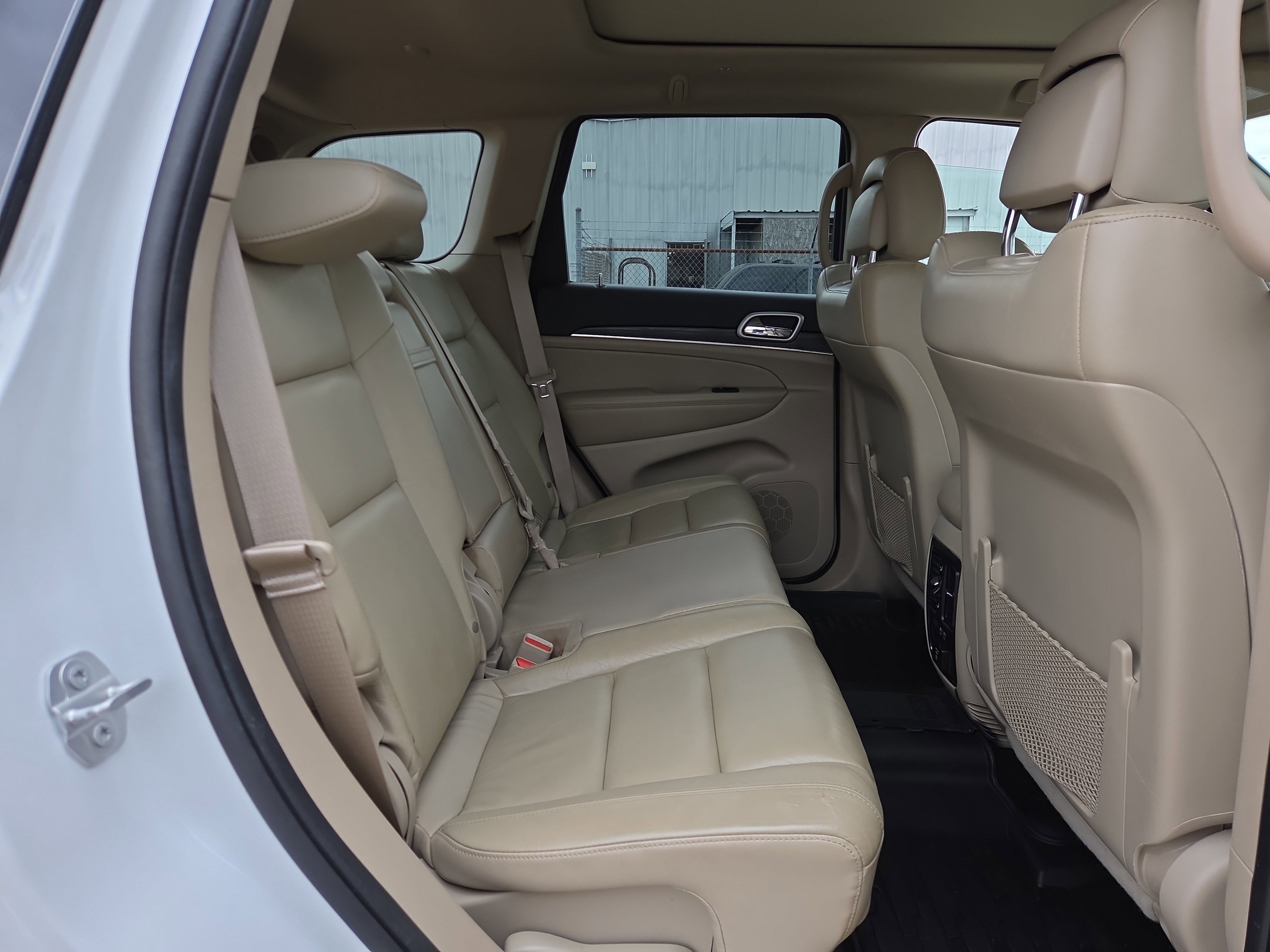 Used 2022 Jeep Grand Cherokee Limited w/ Tech Group image 14