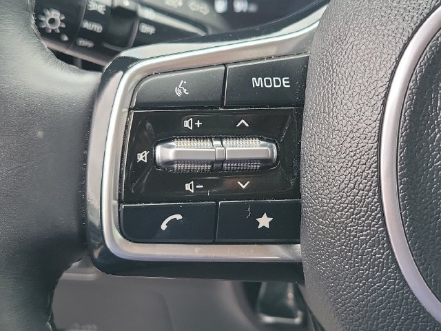 Used 2024 Kia Carnival SX Prestige FWD image 12