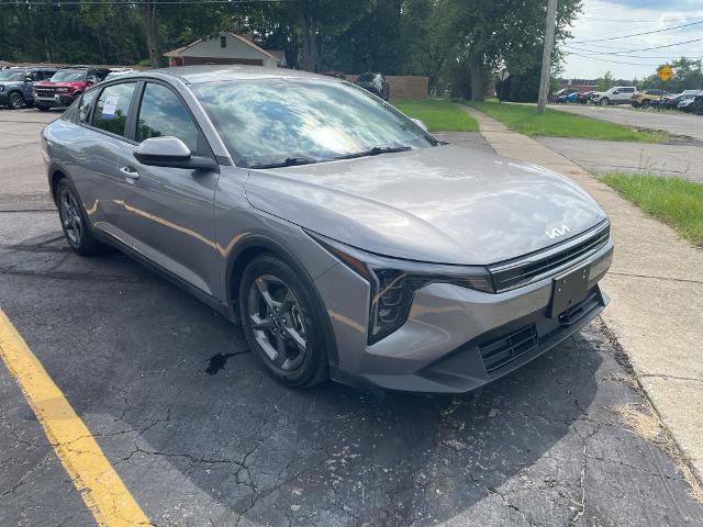 Used 2025 Kia K4 FWD image 3