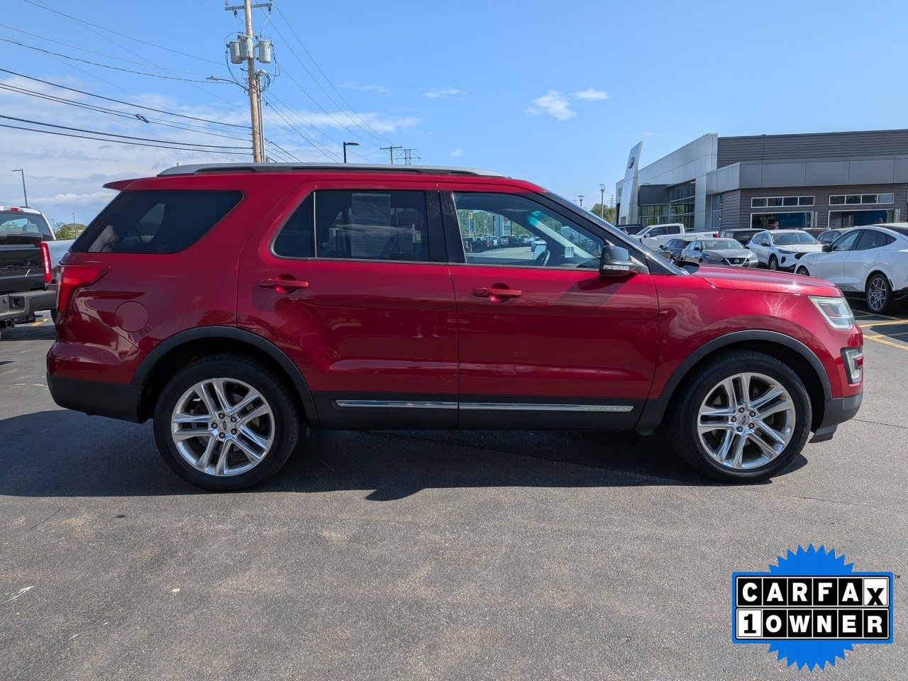 Certified 2017 Ford Explorer XLT w/ Equipment Group 202A AWD/4WD image 3