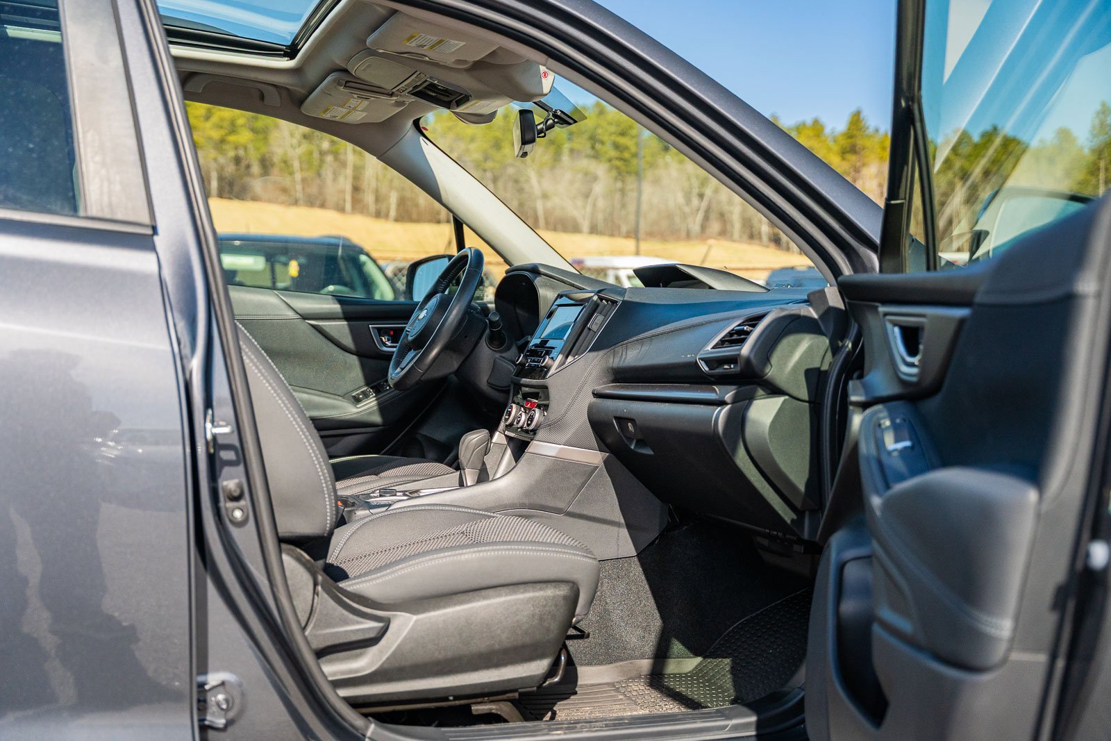 Used 2020 Subaru Forester Premium image 12