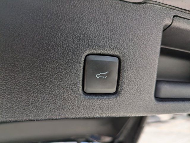 Certified 2020 Ford Escape SE Sport image 19