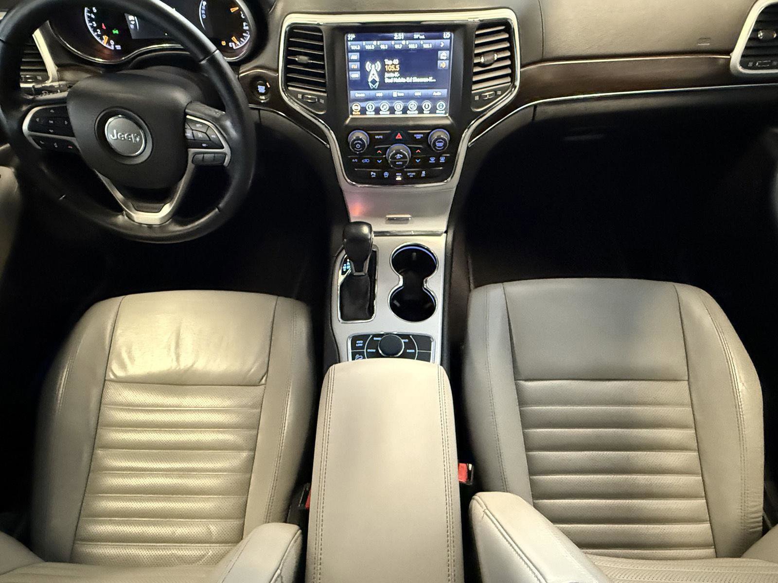 Used 2018 Jeep Grand Cherokee Limited image 14