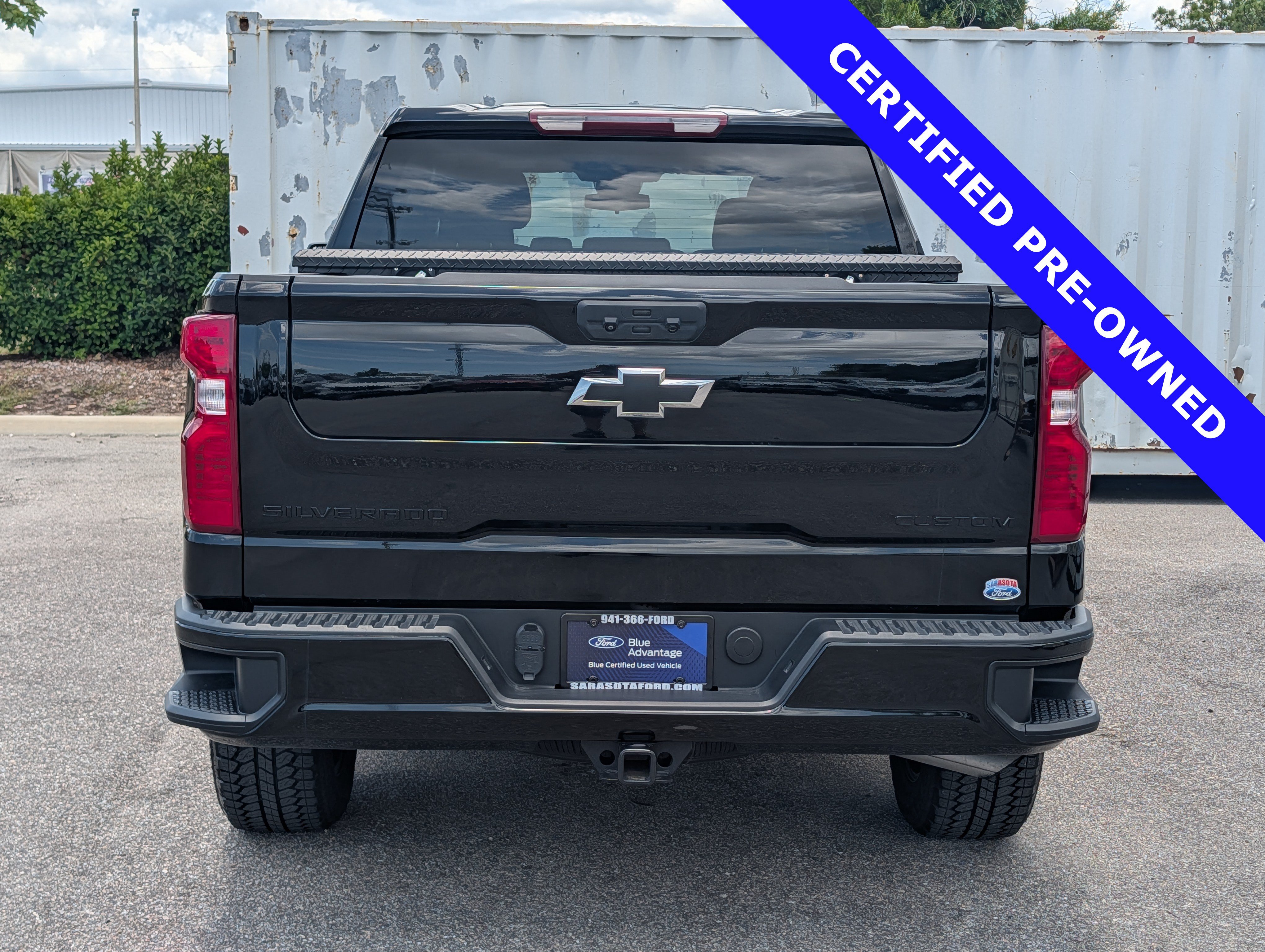 Used 2024 Chevrolet Silverado 1500 Custom w/ Turbomax Blackout Package AWD/4WD image 5