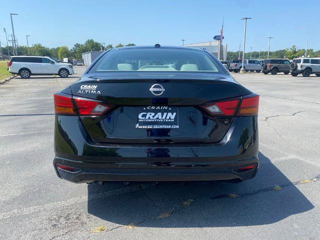 Used 2025 Nissan Altima 2.5 SV FWD image 6