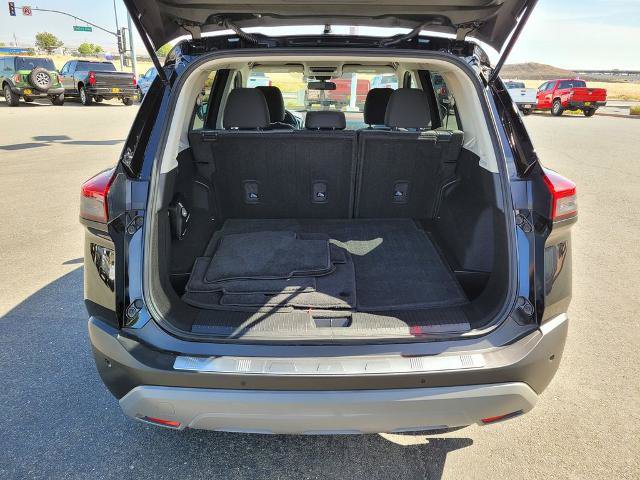 Used 2022 Nissan Rogue SV FWD image 11