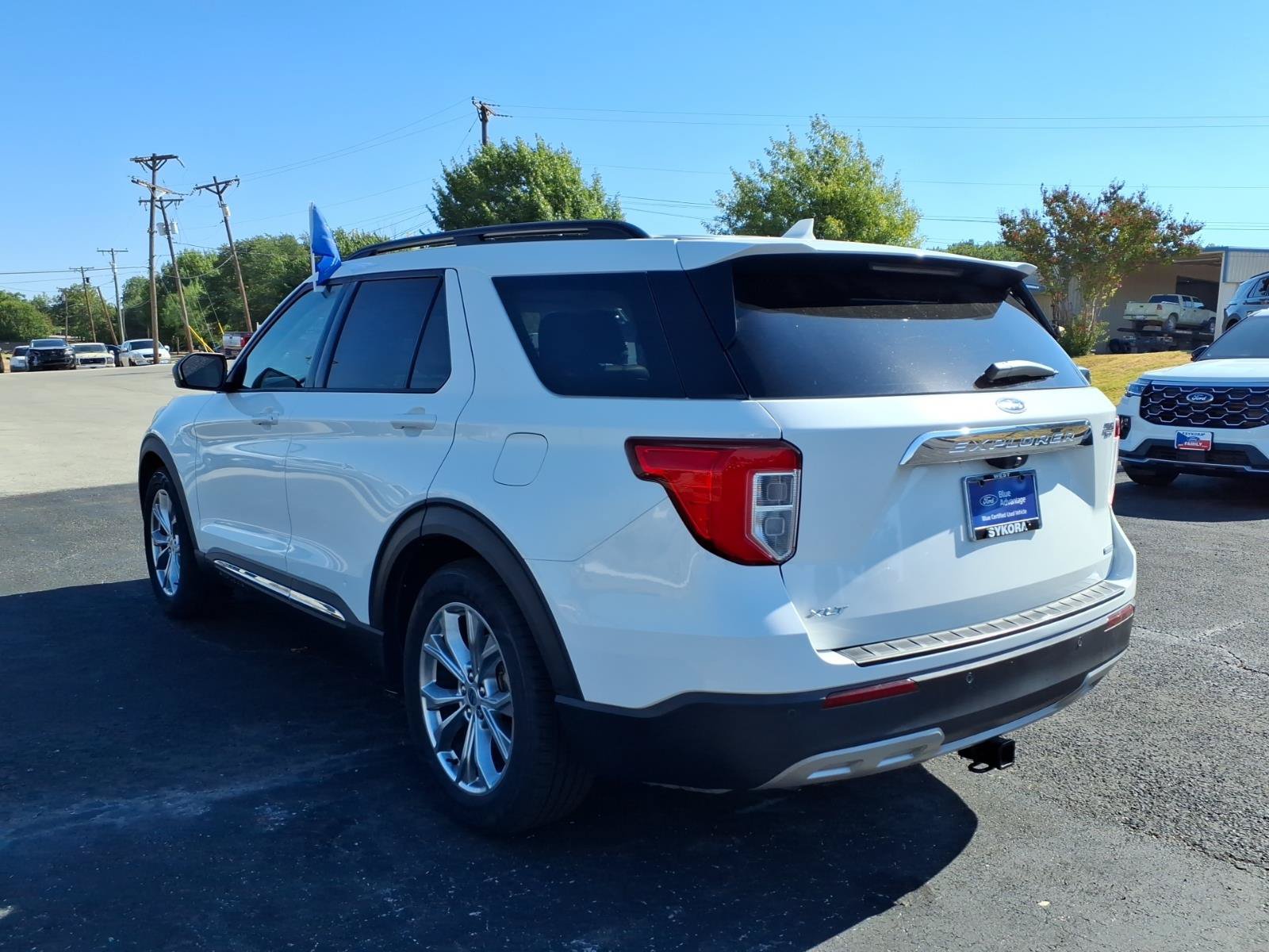 Certified 2020 Ford Explorer XLT w/ Equipment Group 202A RWD image 7