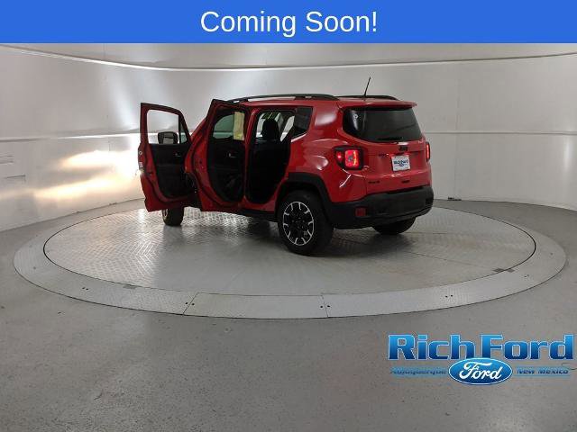 Used 2023 Jeep Renegade Latitude image 10