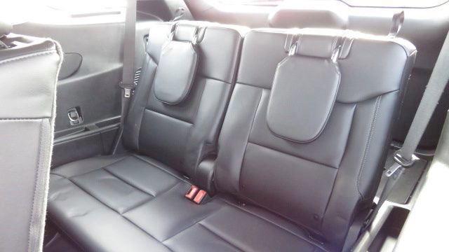 Certified 2022 Ford Explorer XLT w/ Equipment Group 202A image 18