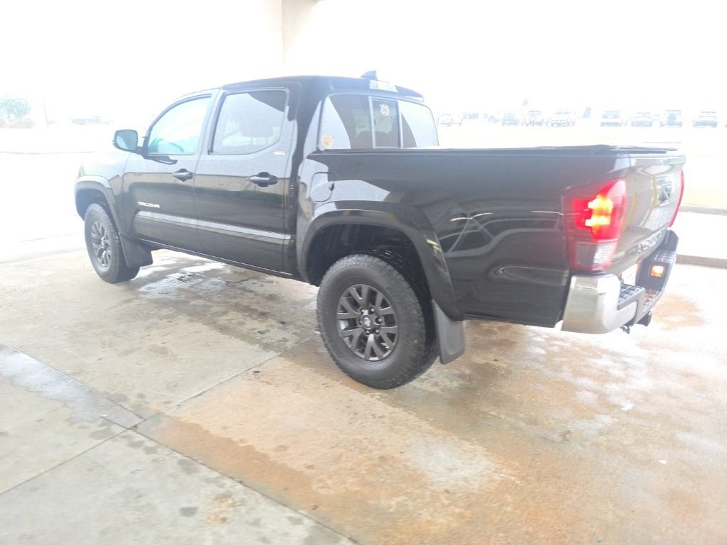 Used 2023 Toyota Tacoma SR5 w/ SR5 Appearance Package RWD image 8