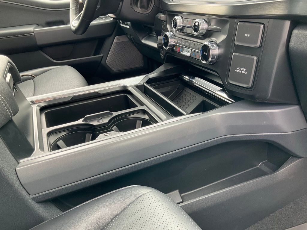 Certified 2025 Ford F350 Lariat w/ Black Appearance Package image 91