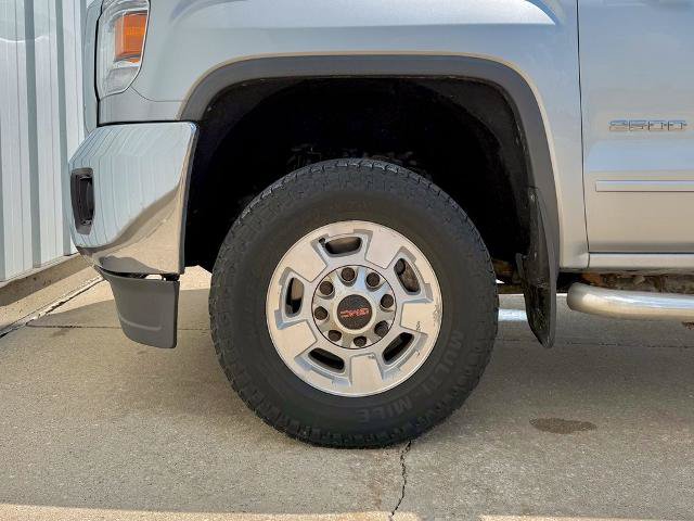 Used 2017 GMC Sierra 2500 SLE w/ Suspension Package, Off-Road AWD/4WD image 34
