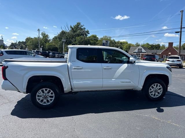 Used 2026 Toyota Tacoma SR5 AWD/4WD image 8