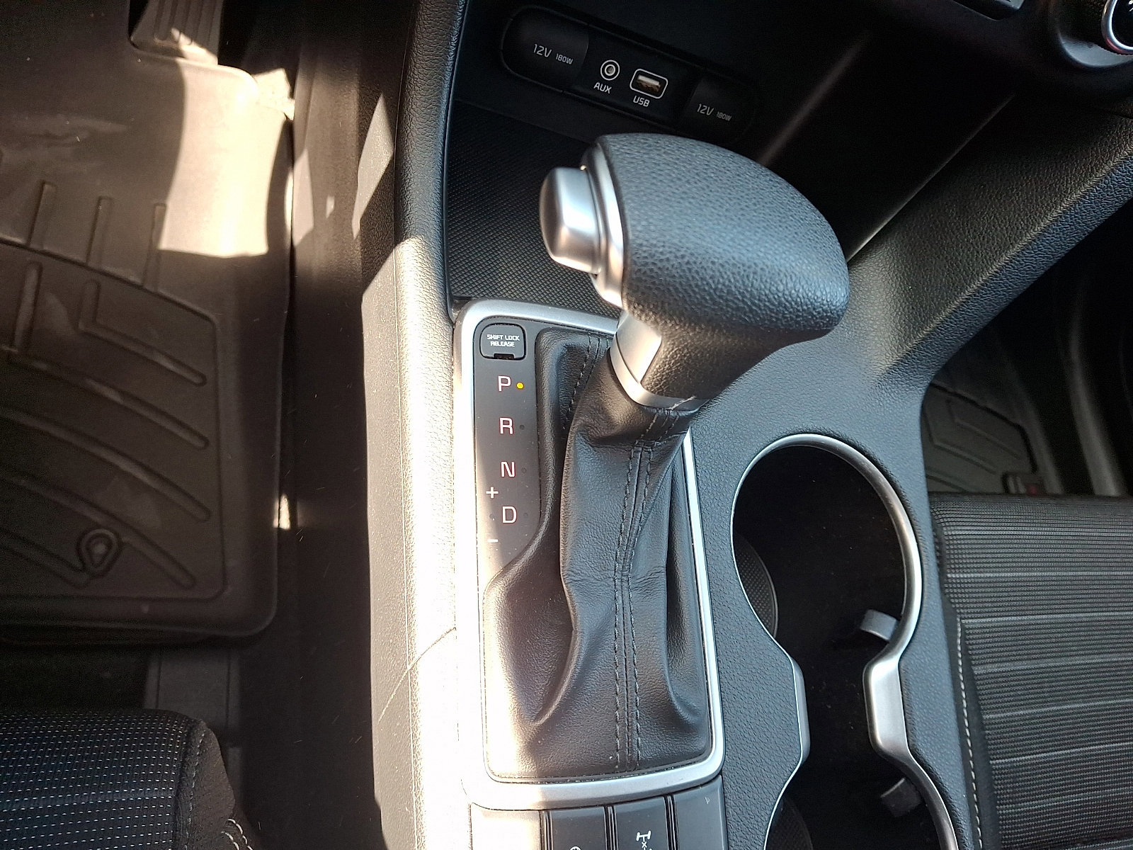 Used 2018 Kia Sportage LX image 18