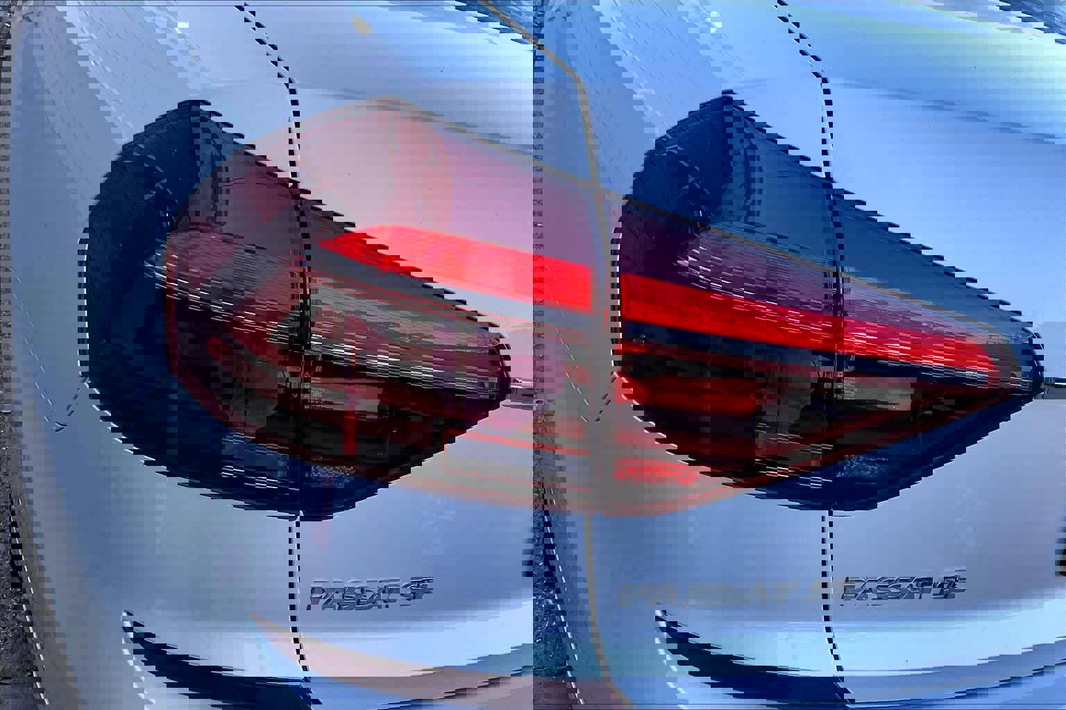 Used 2018 Volkswagen Passat 2.0T SE image 29