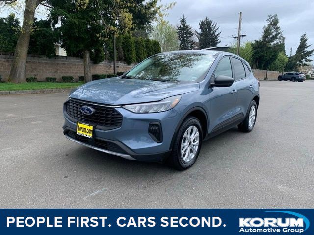 Certified 2025 Ford Escape Active AWD/4WD image 1