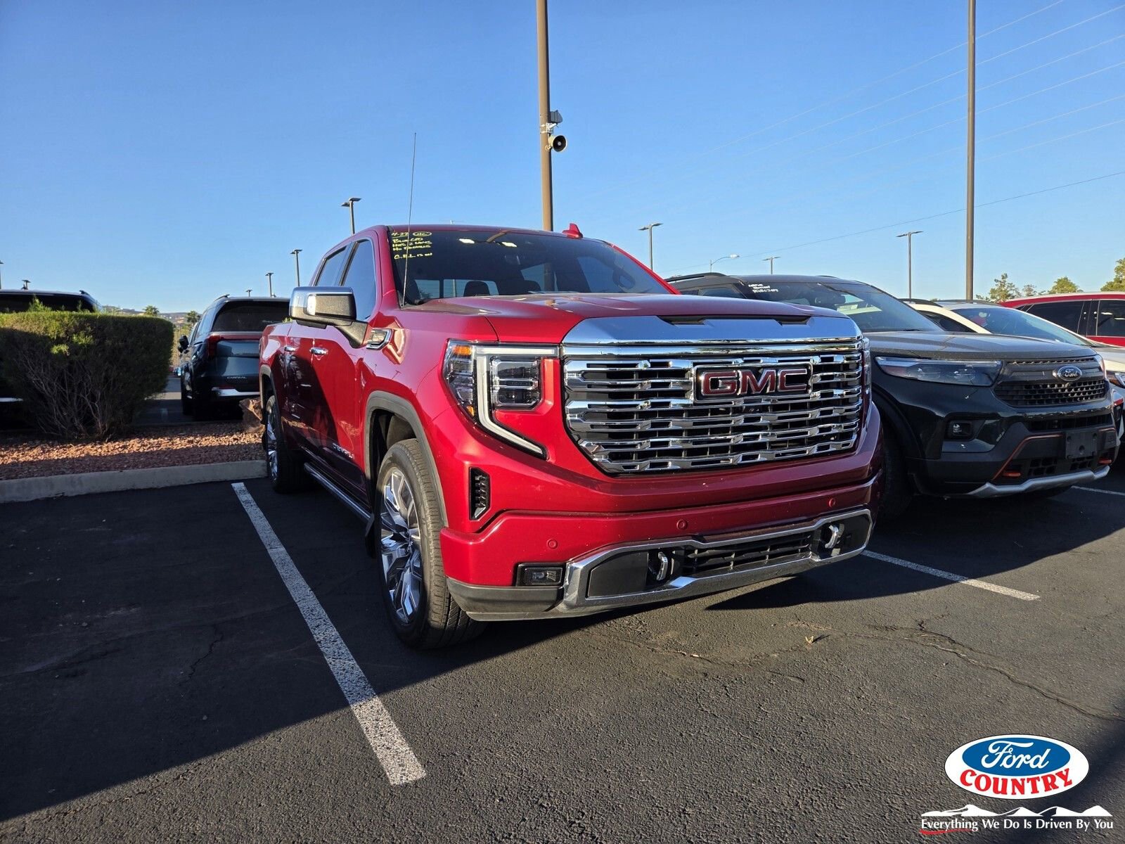 Used 2023 GMC Sierra 1500 Denali w/ Denali Reserve Package AWD/4WD image 1